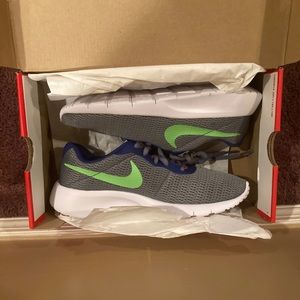 Nike Kids' Grade School Tanjun Shoes